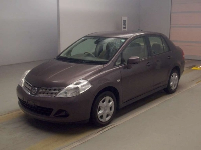 NISSAN TIIDA LATIO