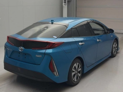 TOYOTA PRIUS PHV