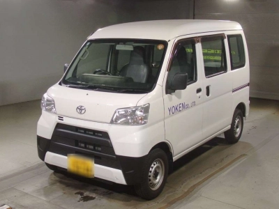 TOYOTA PIXIS VAN