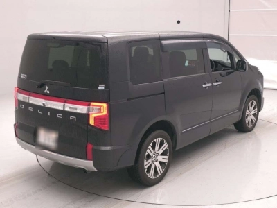 MITSUBISHI DELICA D:5