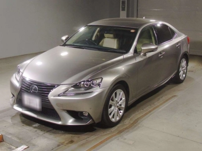 LEXUS IS