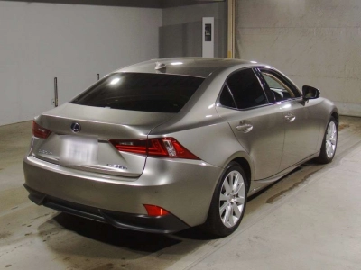 LEXUS IS
