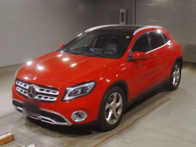 MERCEDES BENZ GLA
