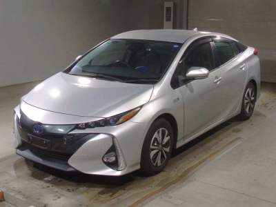 TOYOTA PRIUS PHV
