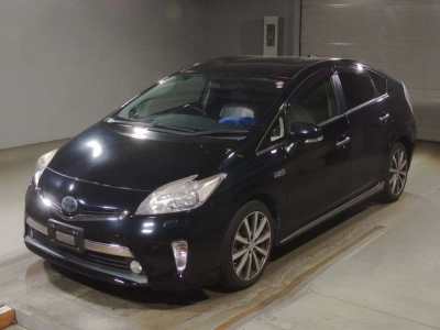 TOYOTA PRIUS PHV