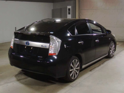TOYOTA PRIUS PHV