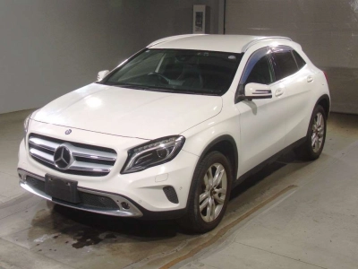 MERCEDES BENZ GLA