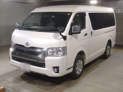 TOYOTA HIACE WAGON