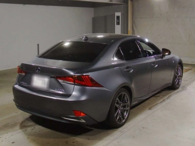 LEXUS IS
