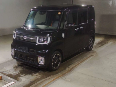 TOYOTA PIXIS MEGA