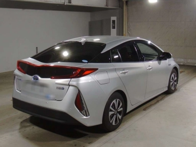 TOYOTA PRIUS PHV
