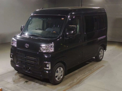 TOYOTA PIXIS VAN