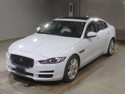 JAGUAR XE