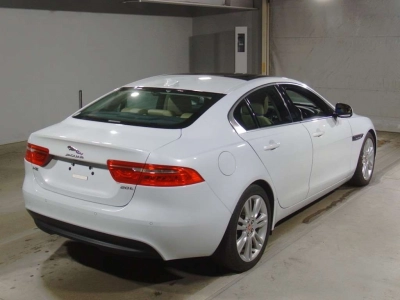 JAGUAR XE