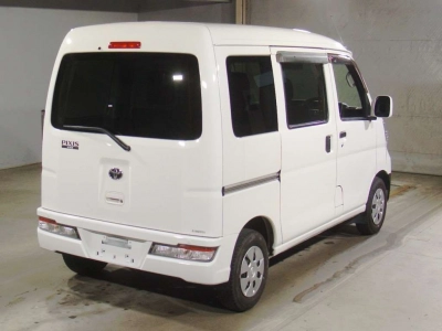 TOYOTA PIXIS VAN