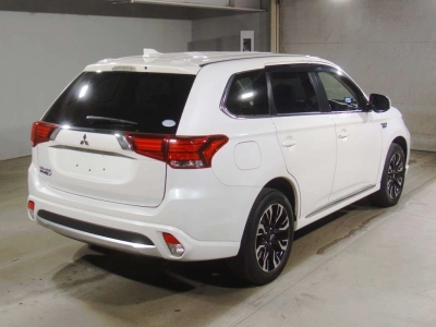 MITSUBISHI OUTLANDER PHEV