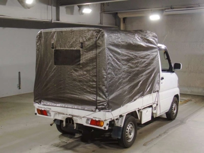 NISSAN CLIPPER TRUCK