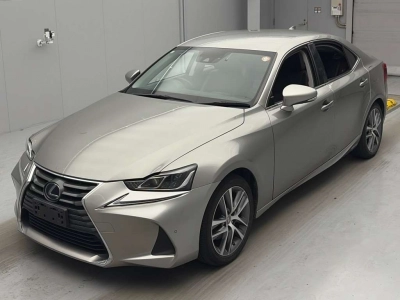 LEXUS IS
