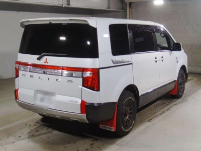 MITSUBISHI DELICA D:5