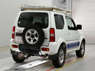 SUZUKI JIMNY SIERRA