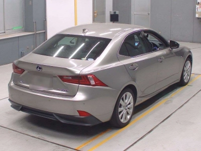 LEXUS IS