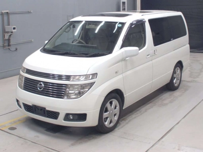 NISSAN ELGRAND