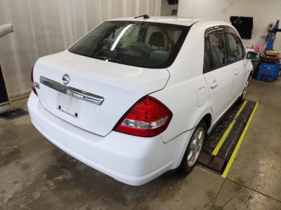 NISSAN TIIDA LATIO
