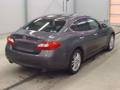 NISSAN FUGA