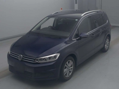 VOLKSWAGEN GOLF TOURAN