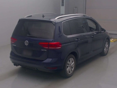 VOLKSWAGEN GOLF TOURAN