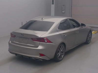 LEXUS IS