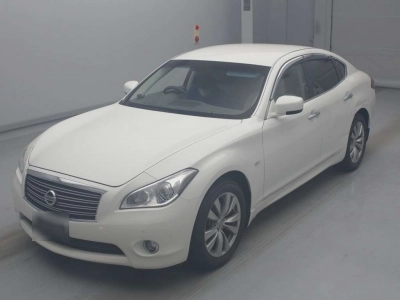 NISSAN FUGA