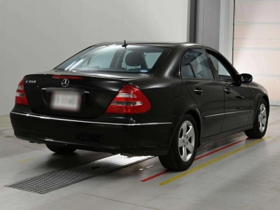 MERCEDES BENZ E CLASS