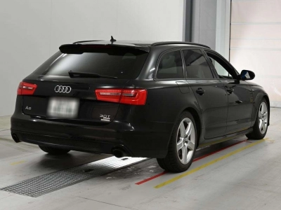 AUDI A6 AVANTE
