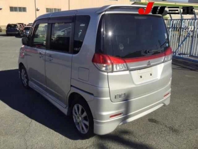 MITSUBISHI DELICA D:2