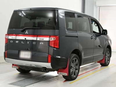 MITSUBISHI DELICA D:5