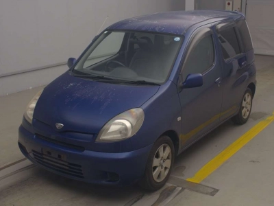 TOYOTA FUN CARGO