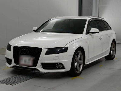 AUDI A4 AVANTE
