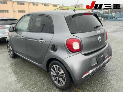 SMART FOURFOUR