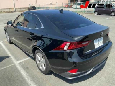 LEXUS IS