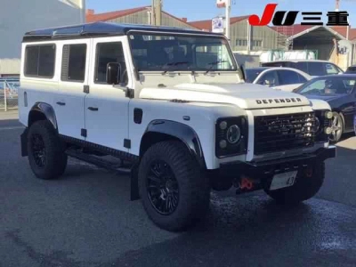 LAND ROVER DEFENDER
