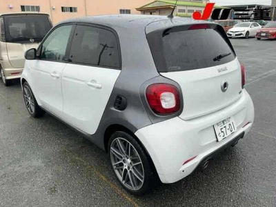 SMART FOURFOUR