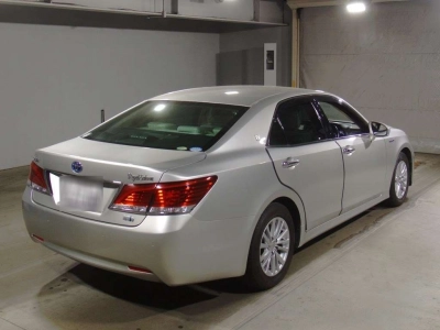 TOYOTA CROWN HYBRID