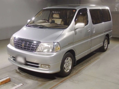 TOYOTA GRAND HIACE