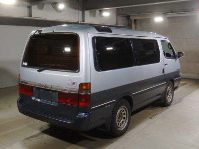TOYOTA HIACE WAGON