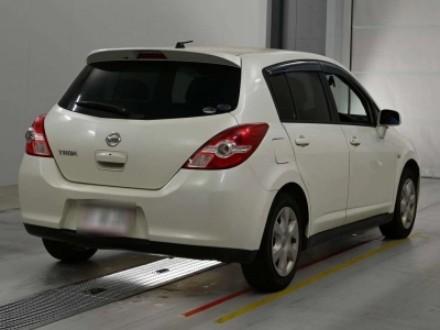 NISSAN TIIDA