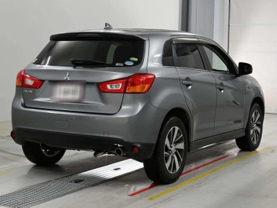 MITSUBISHI RVR
