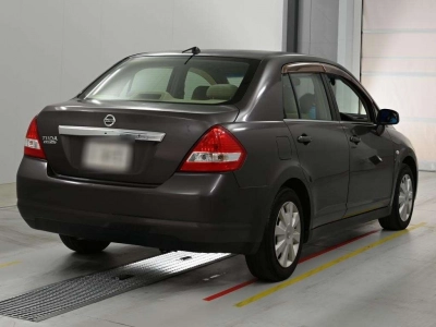 NISSAN TIIDA LATIO