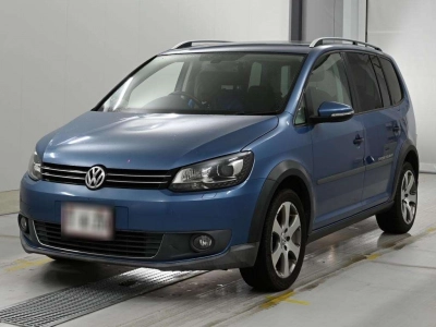 VOLKSWAGEN GOLF TOURAN