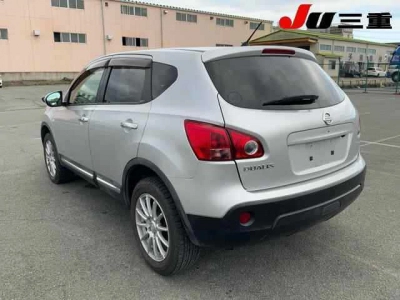 NISSAN DUALIS